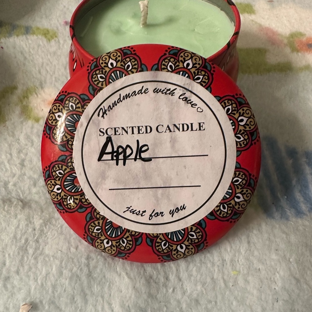 Candles - Picture 3 of 16